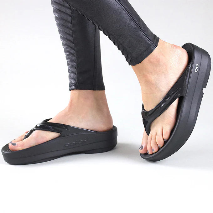 WOMEN'S OOMEGA - BLACK